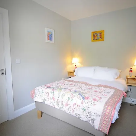 Casa de hóspedes Merrion Townhouse 4*